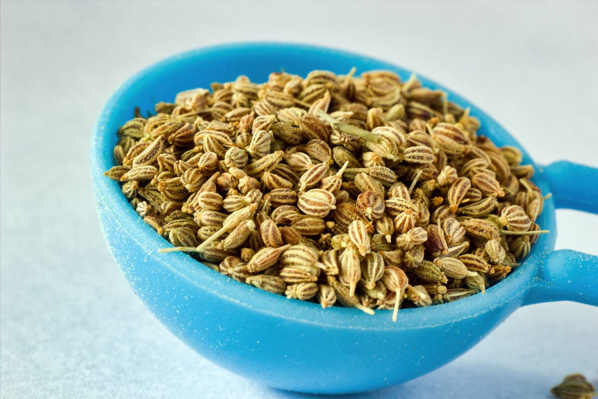 Ajwain (Kimyon Tohumları): Uzak Doğu’dan Gelen Keskin Bir Baharat