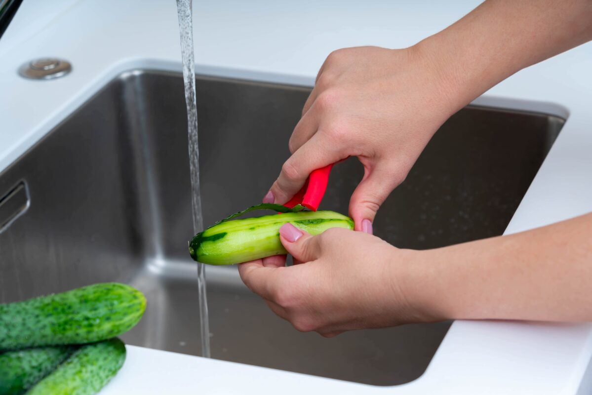 Meyve ve Sebzelerinizdeki Pestisitleri Nasıl Temizlersiniz? Kapsamlı Bir Rehber